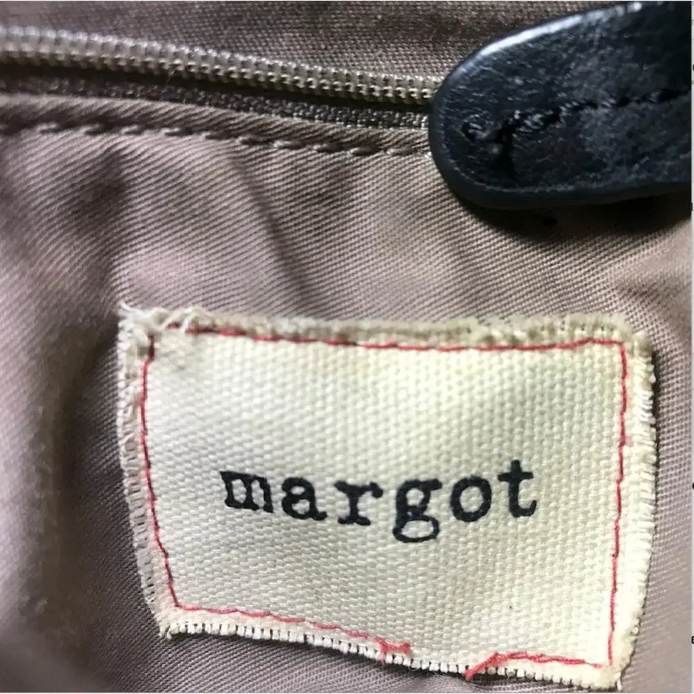 MARGOT Genuine Leather Messenger Crossbody Bag Black Everyday Comfort Travel